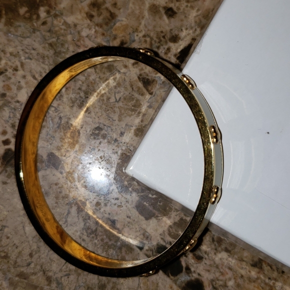 New Coach Enameled Heart Bangke Bracelet - Picture 10 of 14